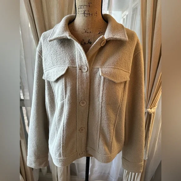 Joie Camel Tan Teddy Long Sleeve Button Front Moto Shacket Cropped - Picture 2 of 10